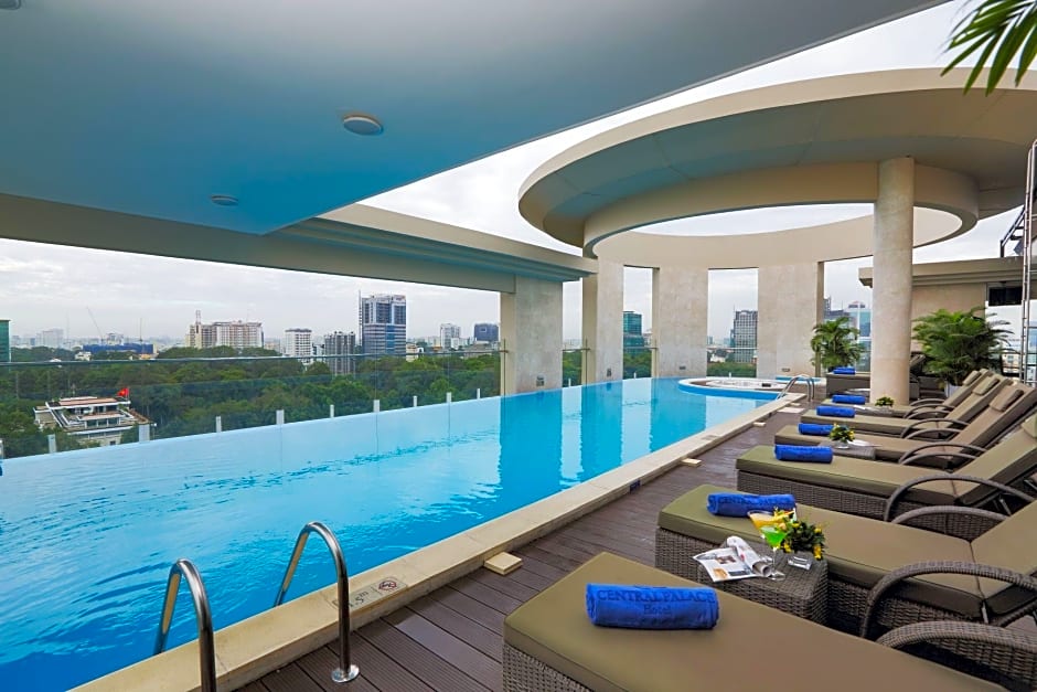 Central Palace Hotel