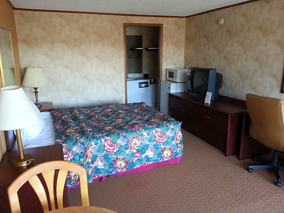 Travelodge by Wyndham Monroe