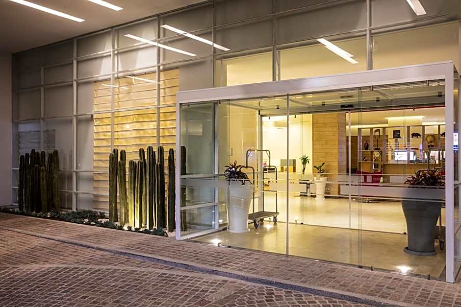 Fiesta Inn Celaya Galerias