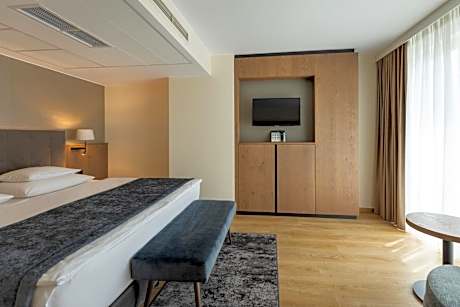 Suite with City View