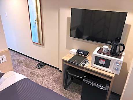 Semi Double Room - Smoking