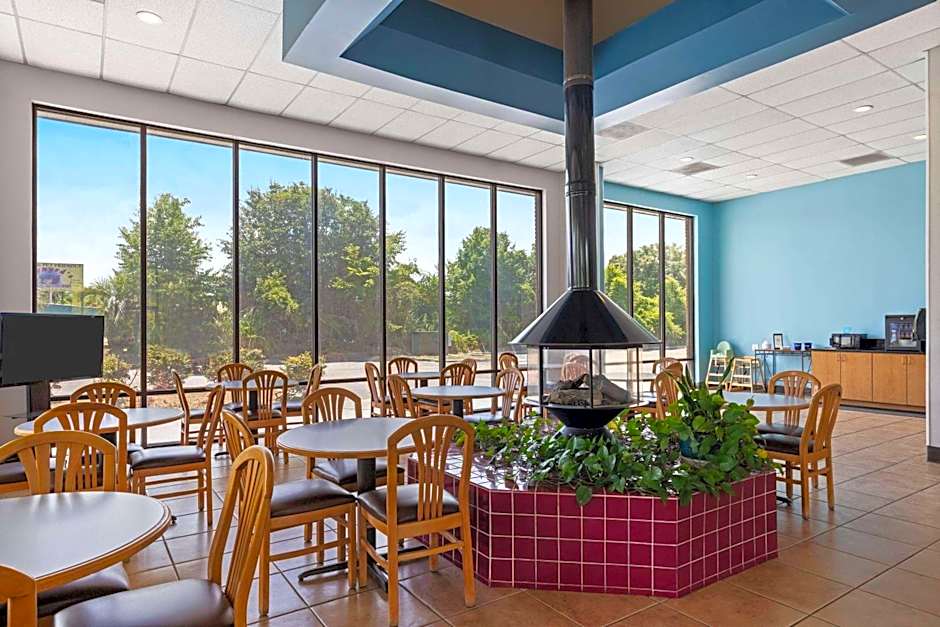 Days Inn by Wyndham St George