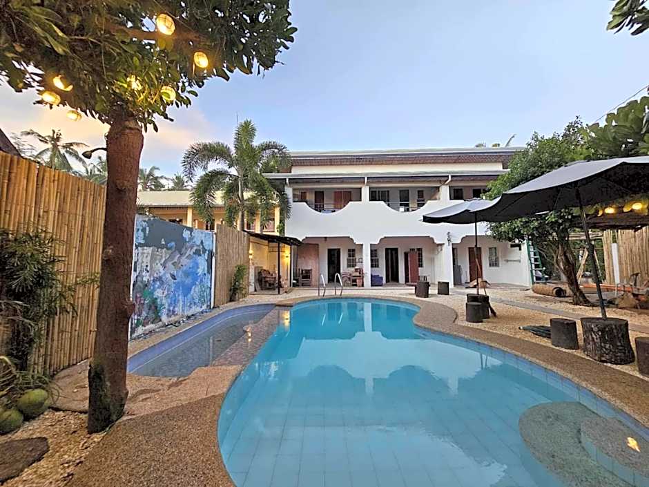 Acacia Sunset Village Inn