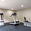 La Quinta Inn & Suites by Wyndham Indianapolis Airport Executive