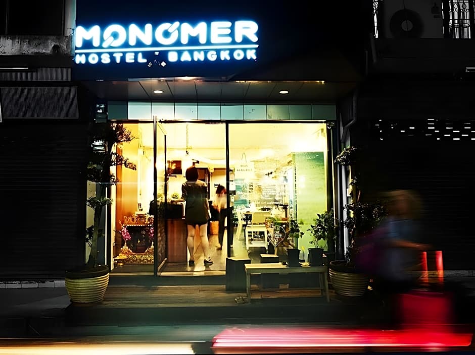 Monomer Hostel