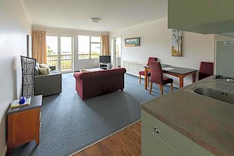 One-Bedroom with Spa Bath