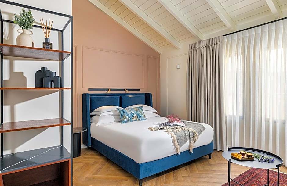 Villa Albi - Machne Yehuda Hotel