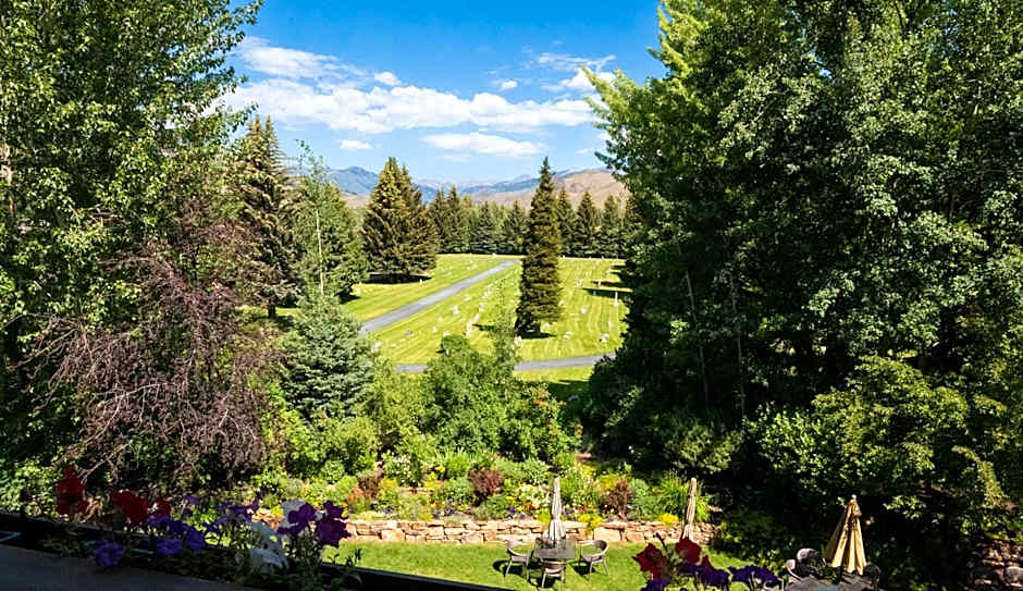 Knob Hill Inn