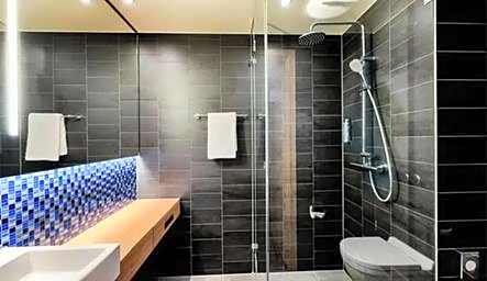 Double Room for Single Use