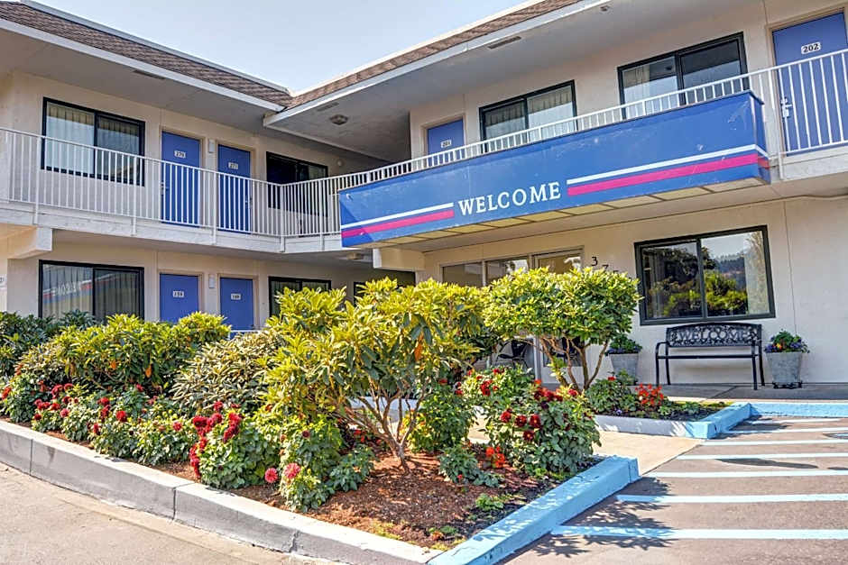 Motel 6-Springfield, OR - Eugene North