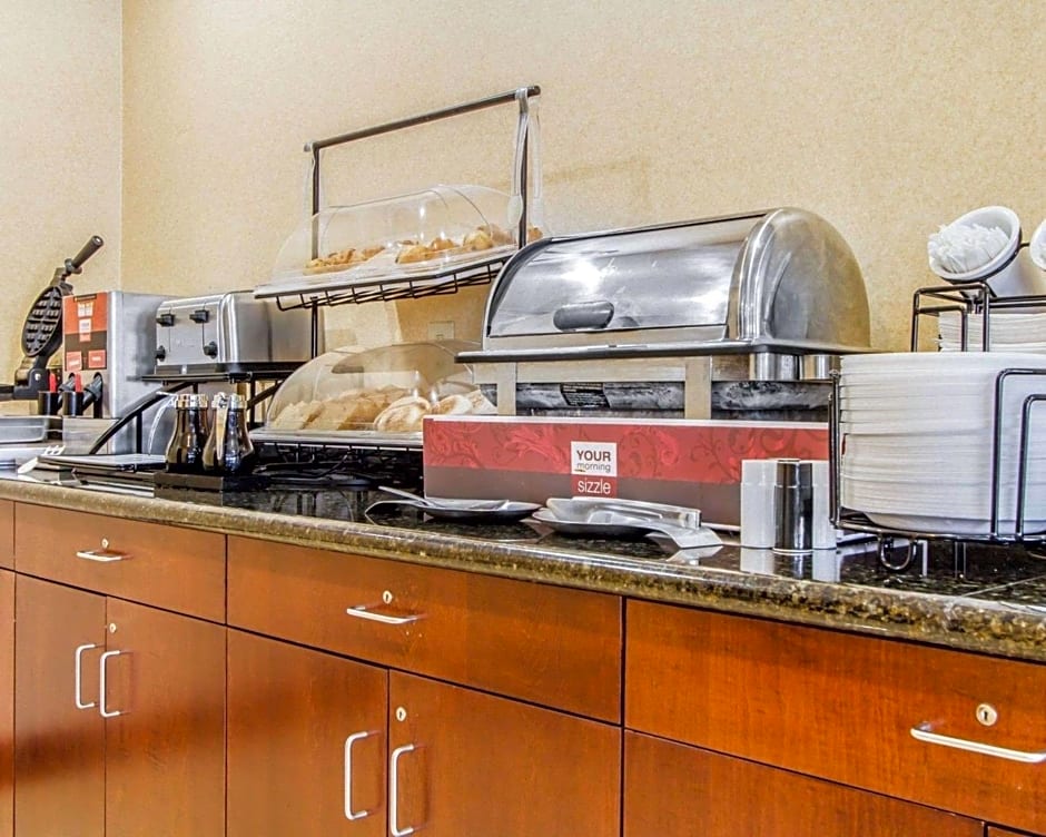 Comfort Inn & Suites Scarborough