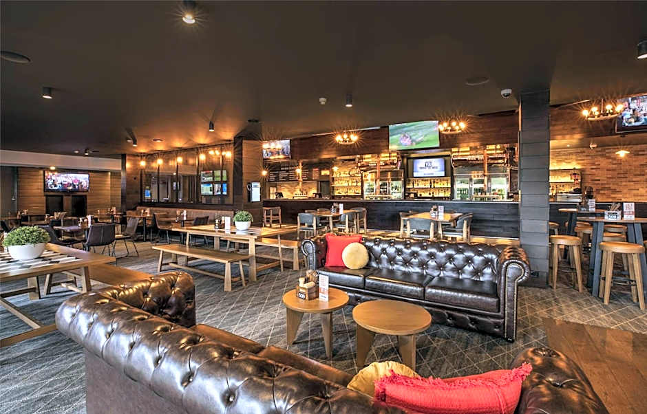 Nightcap at Manhattan Hotel