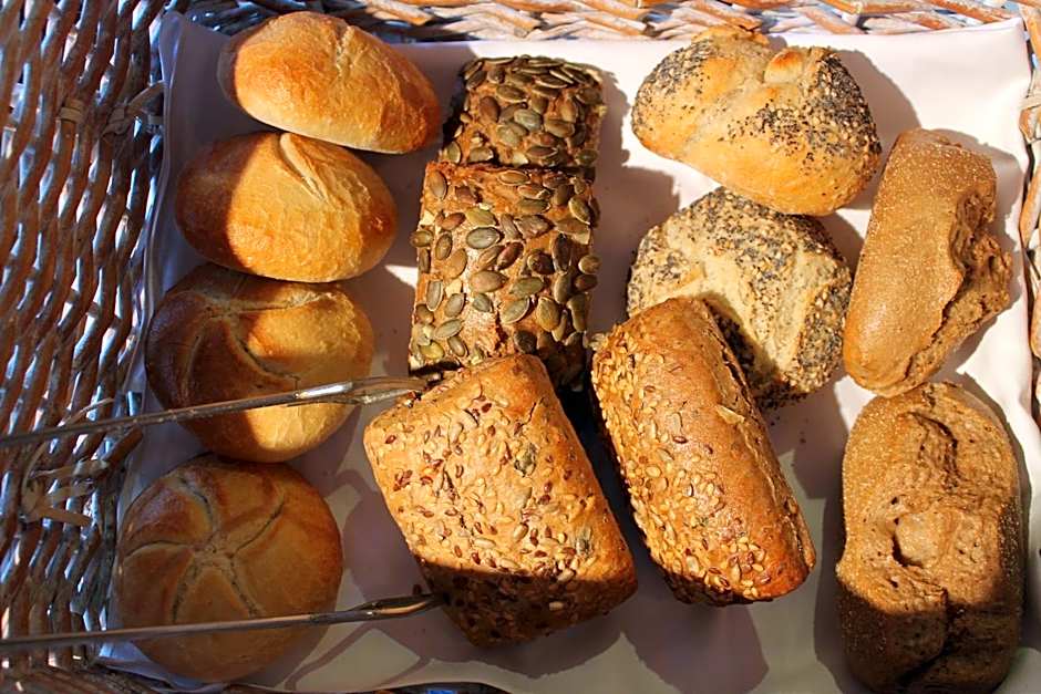 BELVEDERE - das BIO HOTEL Garni & SuiteHotel am Edersee ! Unser Geschenk für Sie, auch die GästeCard GrimmHeimat!