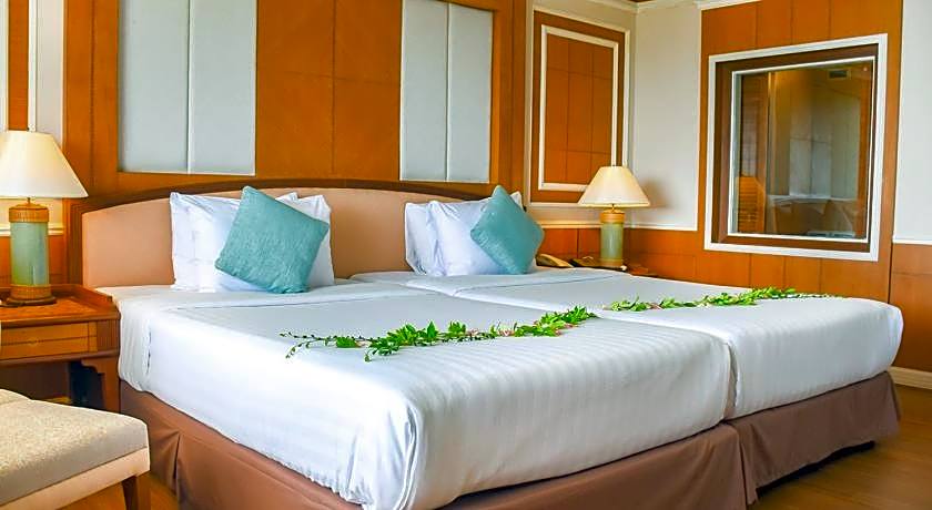 Asia Pattaya Hotel (SHA Extra Plus)