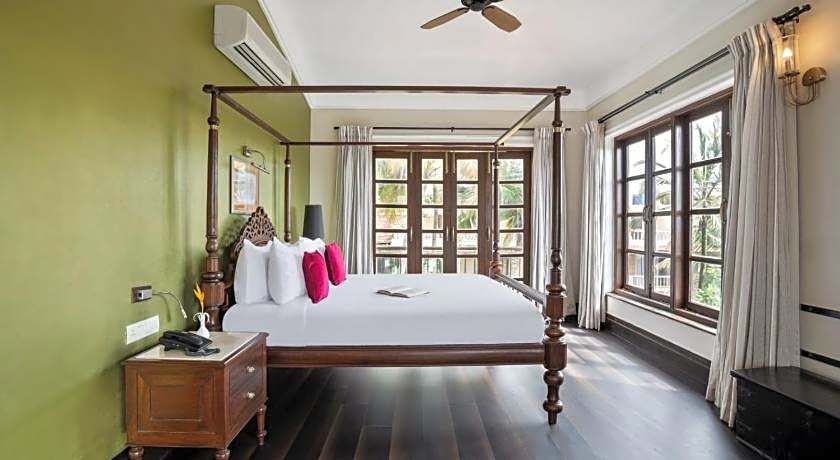 Sol De Goa Hotel