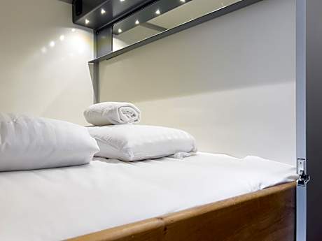 Bed in 4-Bed Mixed Dormitory Room