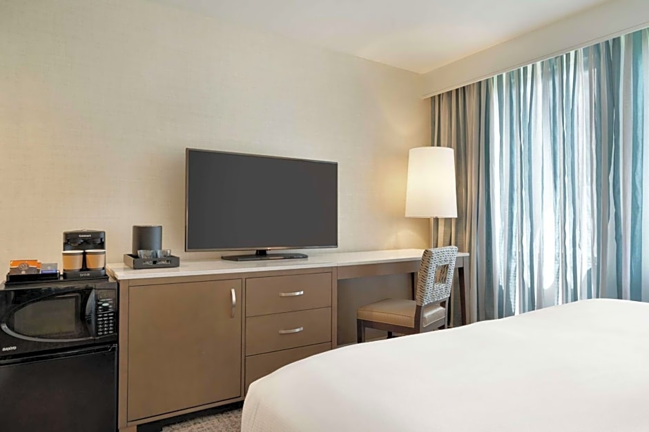 Embassy Suites by Hilton Philadelphia Valley Forge