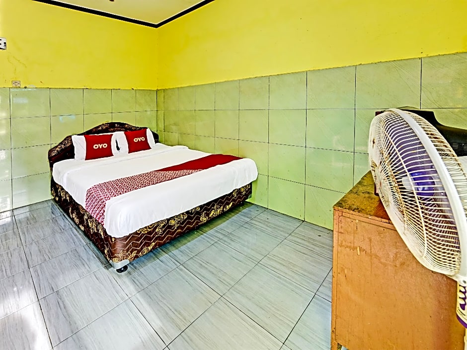 SPOT ON 91376 Hotel Bintang Flores