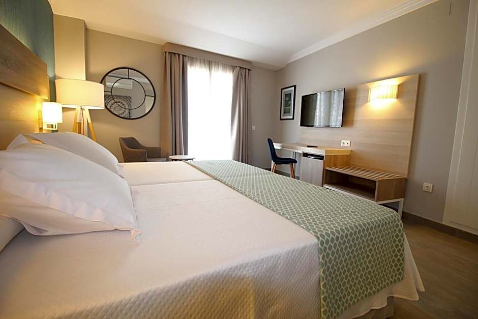 Hotel Puerta del Mar - Adults Recommended
