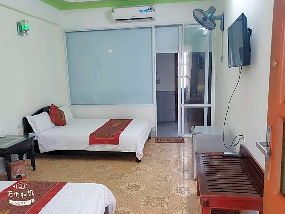 Khách sạn Viễn Đông