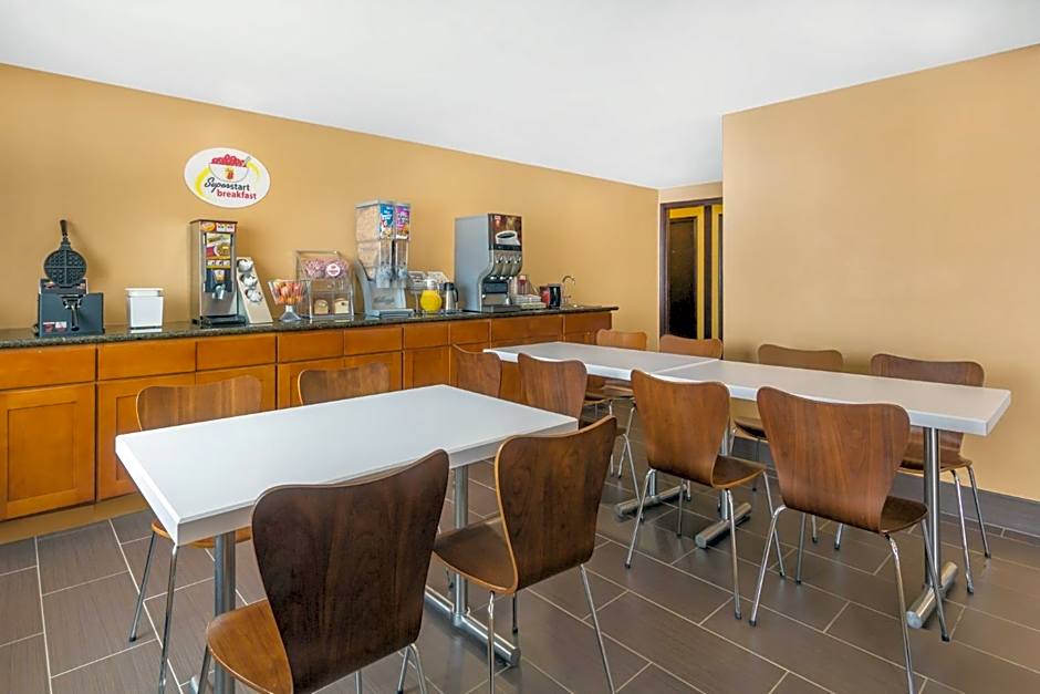 Super 8 by Wyndham Diamondville Kemmerer