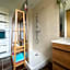 Domaine Ô Clair de Lune - Chambres d'Hôtes et Gîtes à Sarlat - Accès Cité Médiévale 5 minutes à pied - Parking - SPA & Massages en option - Piscine de saison