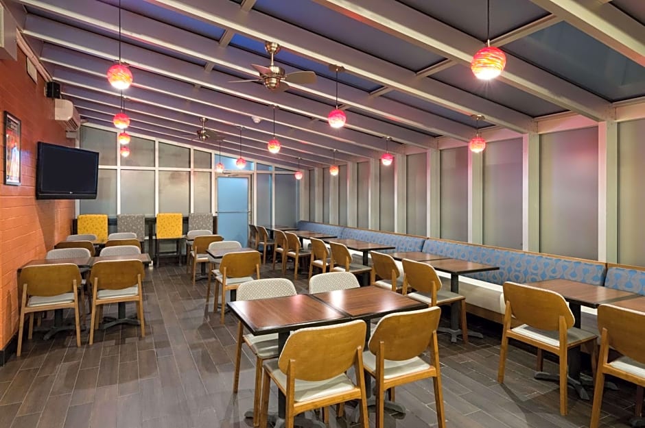 Hampton Inn By Hilton Manhattan - Times Square South - Newly Renovated