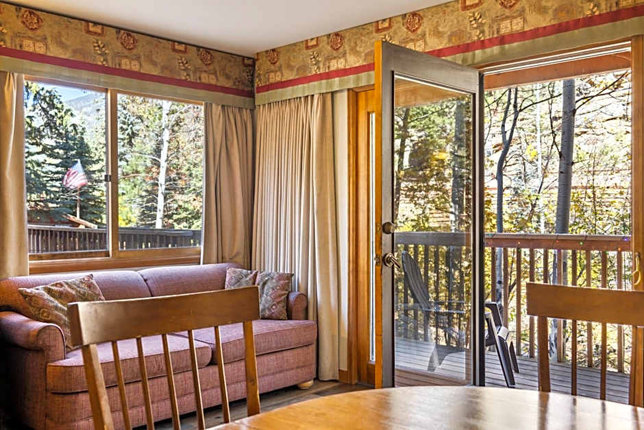 Ponderosa Lodge
