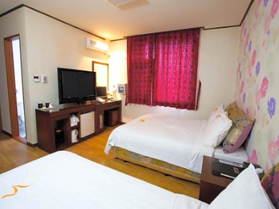 Goodstay Highvalley Hotel