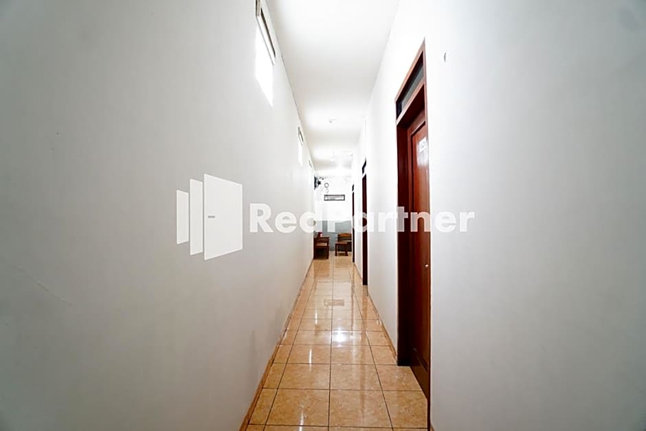 Bright Residence near ITC Mangga Dua Mitra RedDoorz