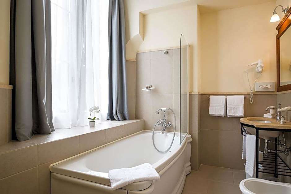 Hotel Reine Victoria by Laudinella