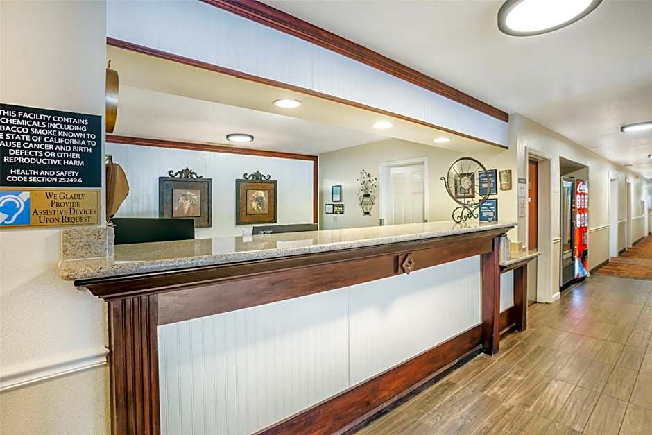 Best Western Luxury Inn