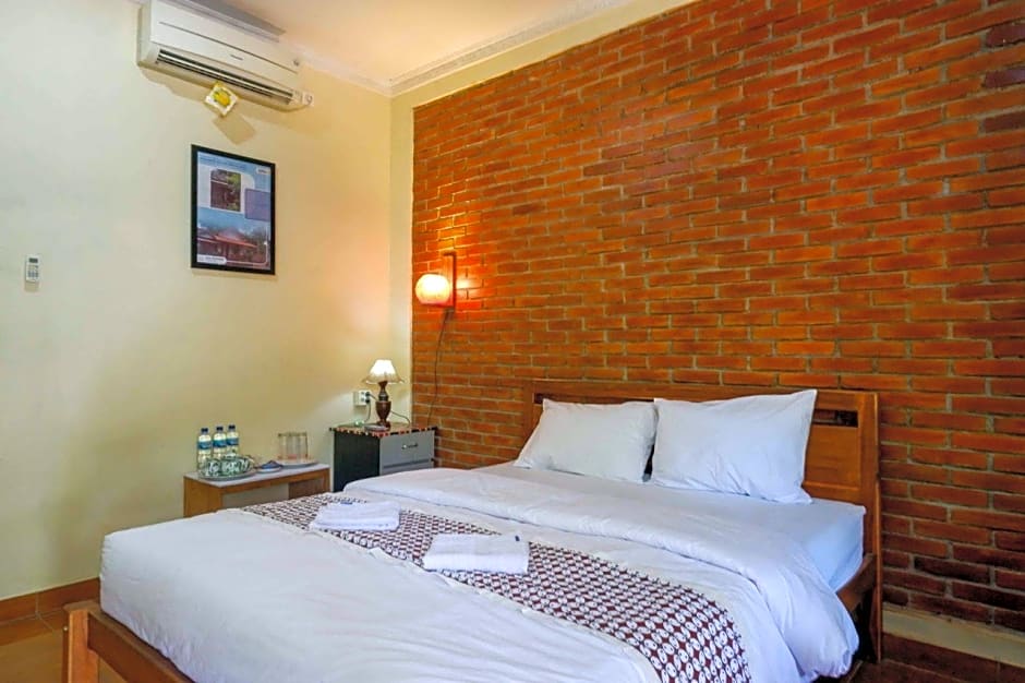 Roemah Beong Syariah at Desa Wisata Kembanglimus Mitra RedDoorz