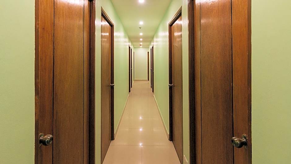 RedDoorz near EDSA Camp Crame