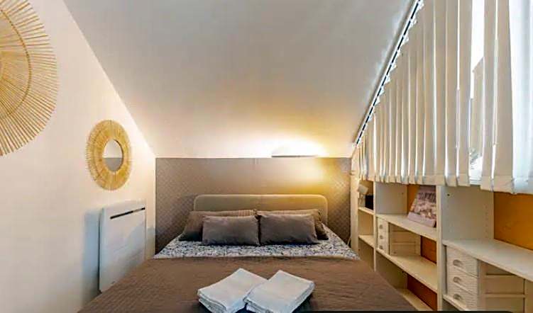 4pers 2lits 5 min aéroport Orly,navette et parking extra,location en nuit et jourChez Sandro,