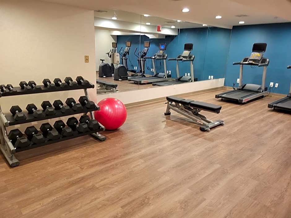 Holiday Inn Express Maspeth Hotel By IHG