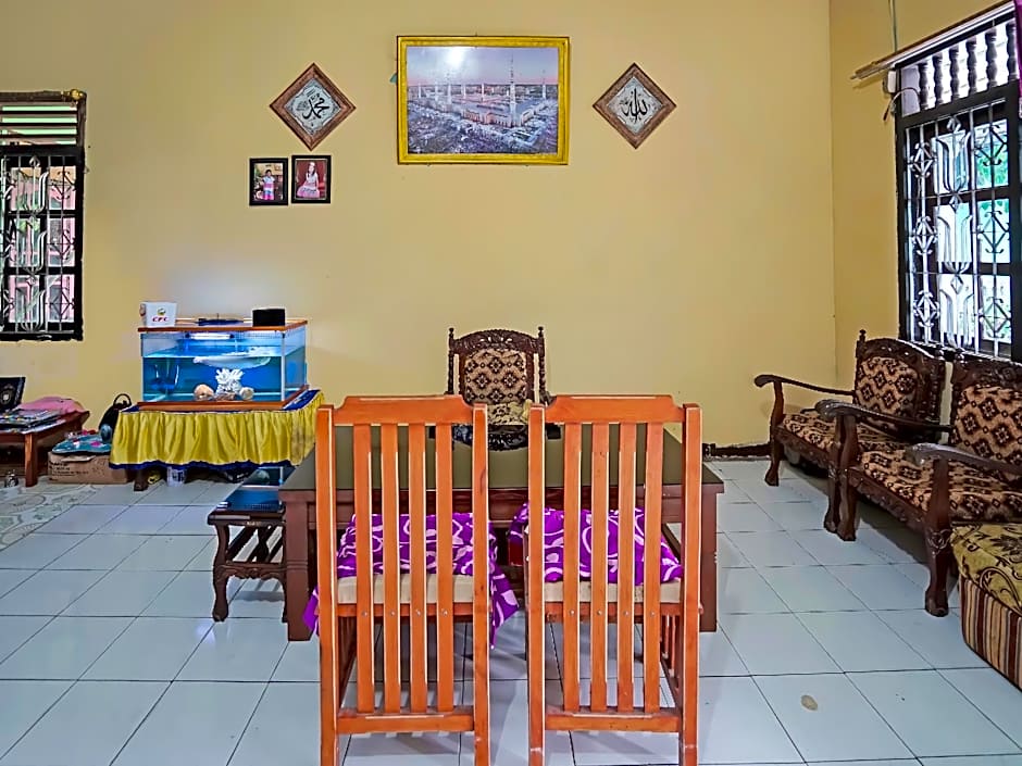 Hotel O Arfan HouseNearDanau Ranau