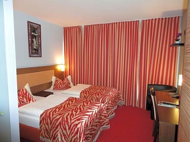 Grand Hotel Dream Main City Center