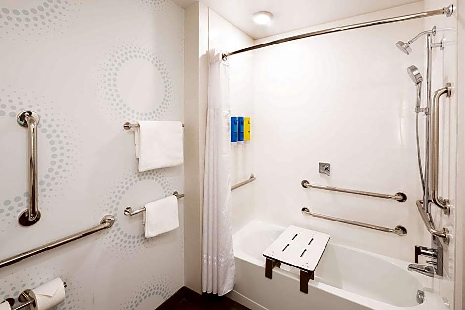 Tru by Hilton Yakima Airport