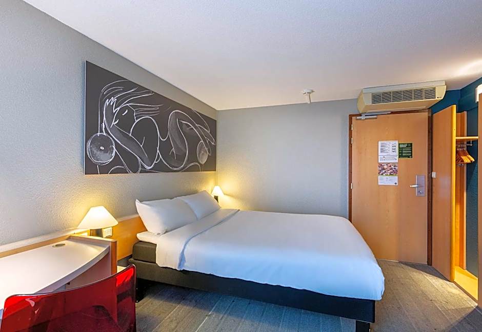 B&B HOTEL Orléans Centre Foch