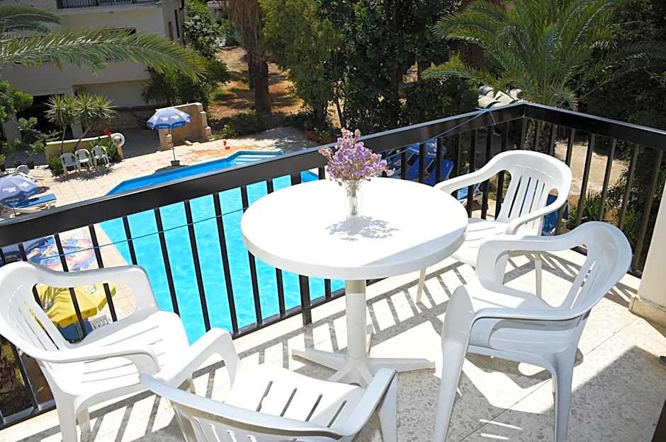 Odysseas & Eleni Hotel Apartments