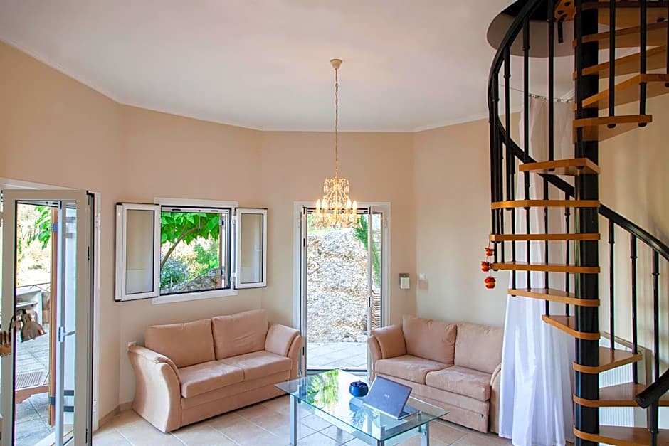 Villa Victoria - 3 Bedroom Villa With a Private Pool