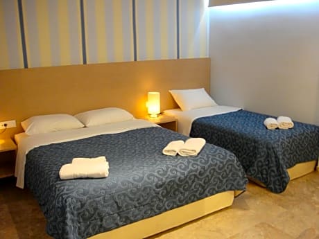 Double or Twin Room Semi-Basement