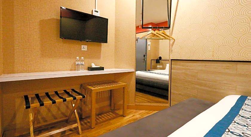 Golden Roof Hotel Seri Iskandar