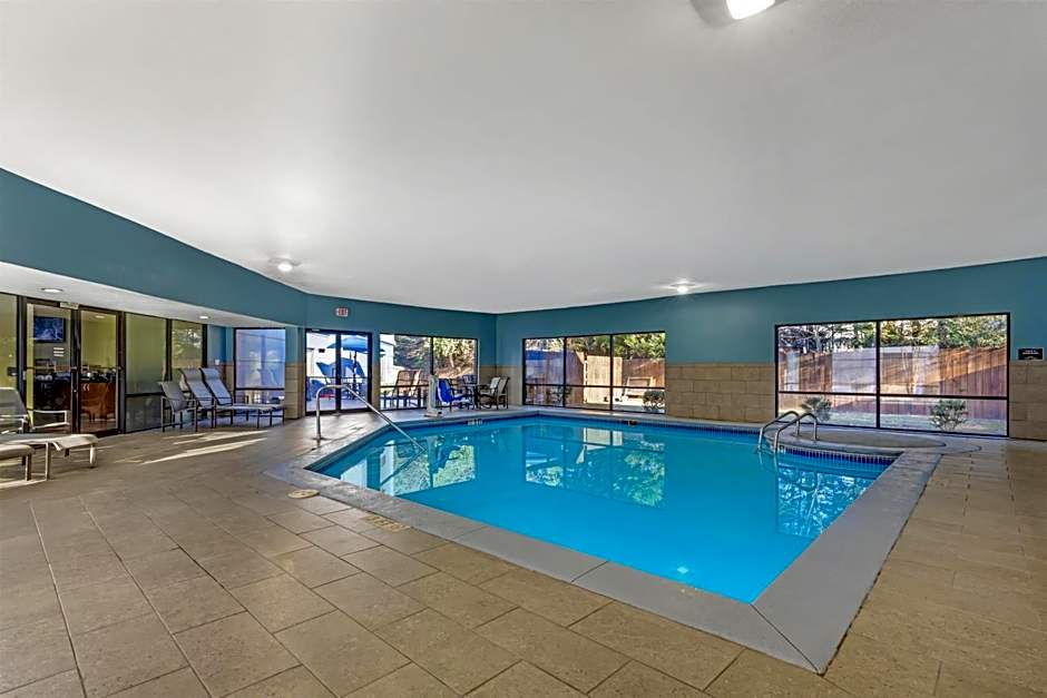 Best Western Plus McDonough Inn & Suites