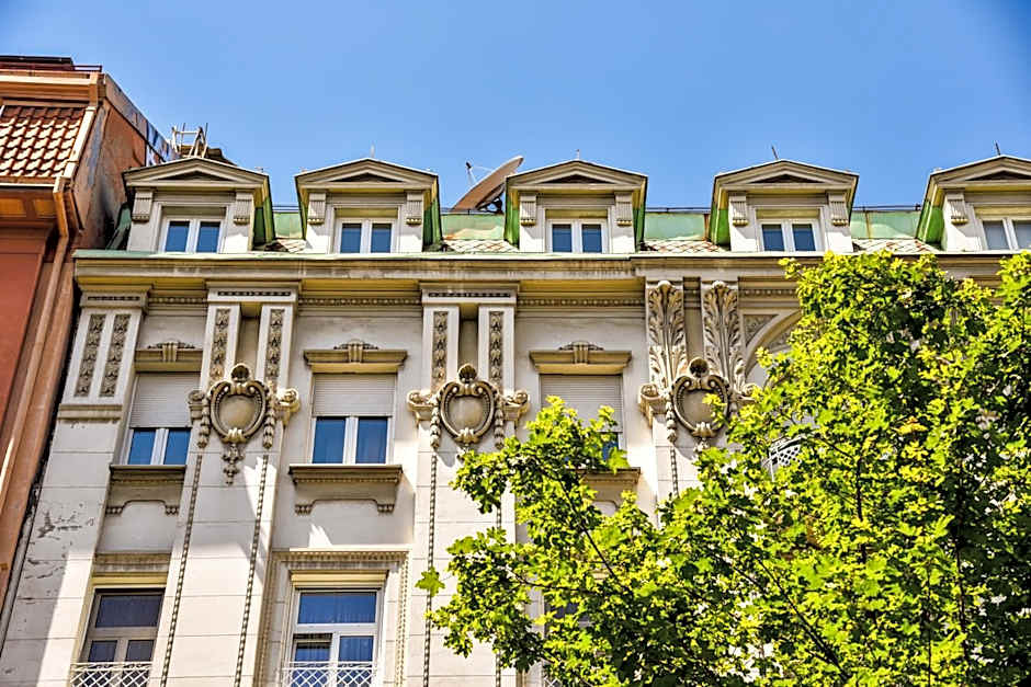 Republic Square Suites