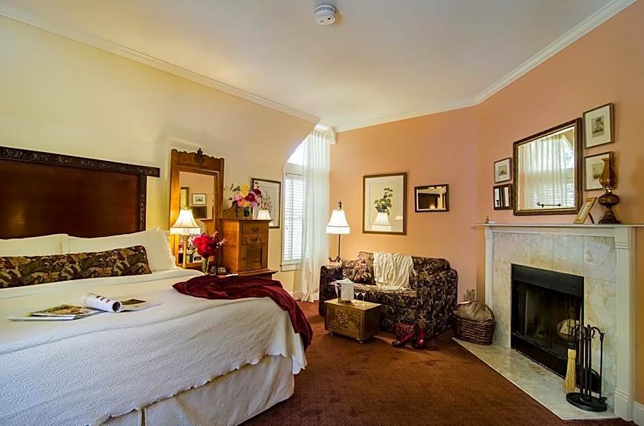 Madrona Manor