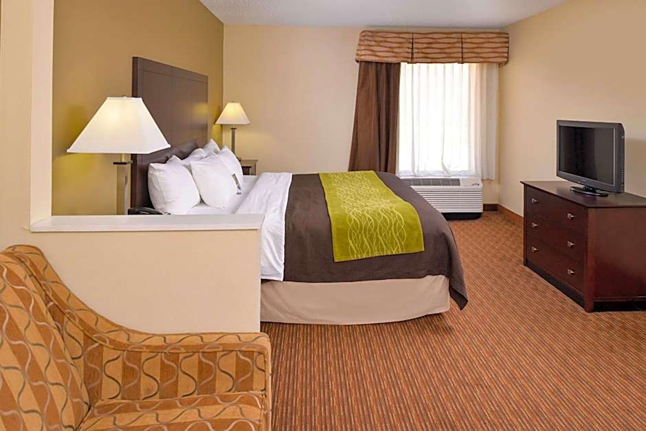 Holiday Inn Express & Suites Joplin Southeast by IHG