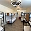Howzit Hostels Maui
