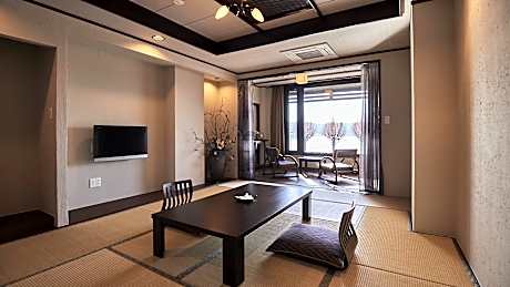 Japanese style room 12 tatami modern lake view [Japanese room] [Non-smoking] [City view]
